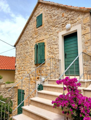 Dolac stone house, Hvar